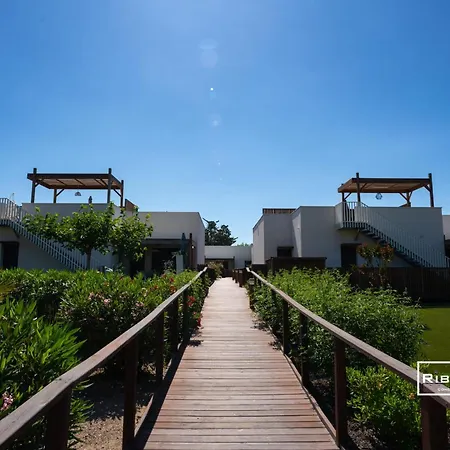 Riboleys - T3 A 400m De La Avec Piscine