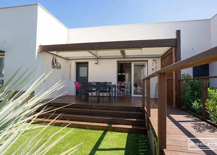 Villa T3 à 400m De La Avec Piscine Vias