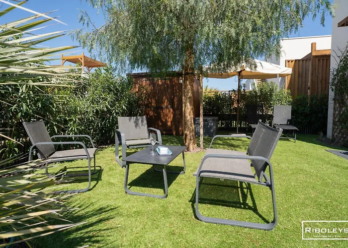 Villa T3 à 400m De La Avec Piscine *