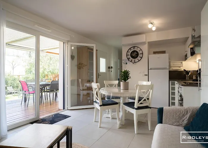 Villa T3 à 400m De La Avec Piscine